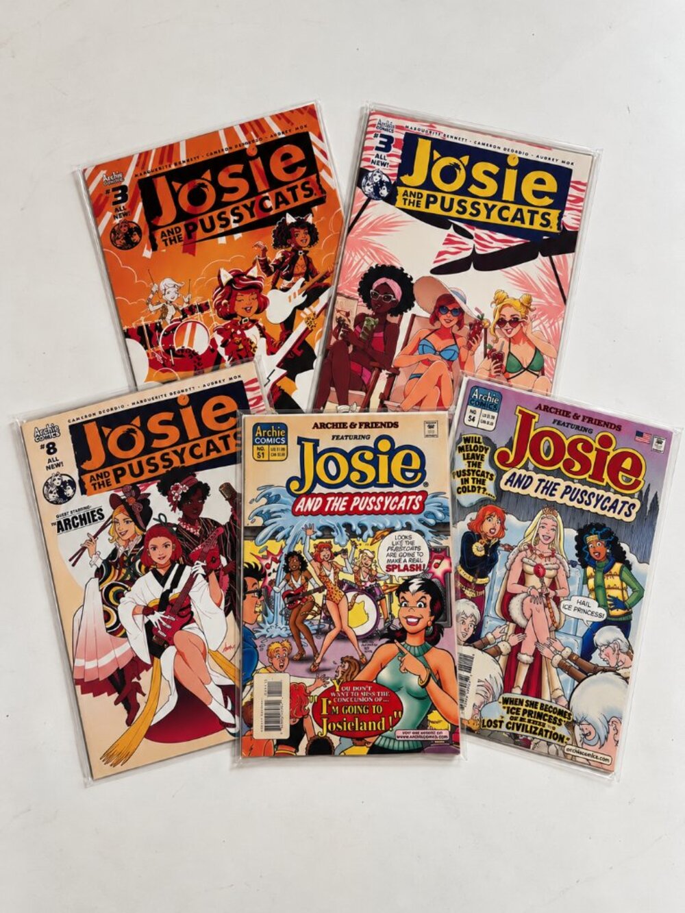 Josie and the Pussycats Comics Lot of 5 / Archie Comics #3 #8 No. 51 No. 54